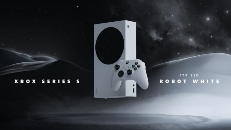 Xbox Series S 1TB Robot White console with Xbox Wireless Controller